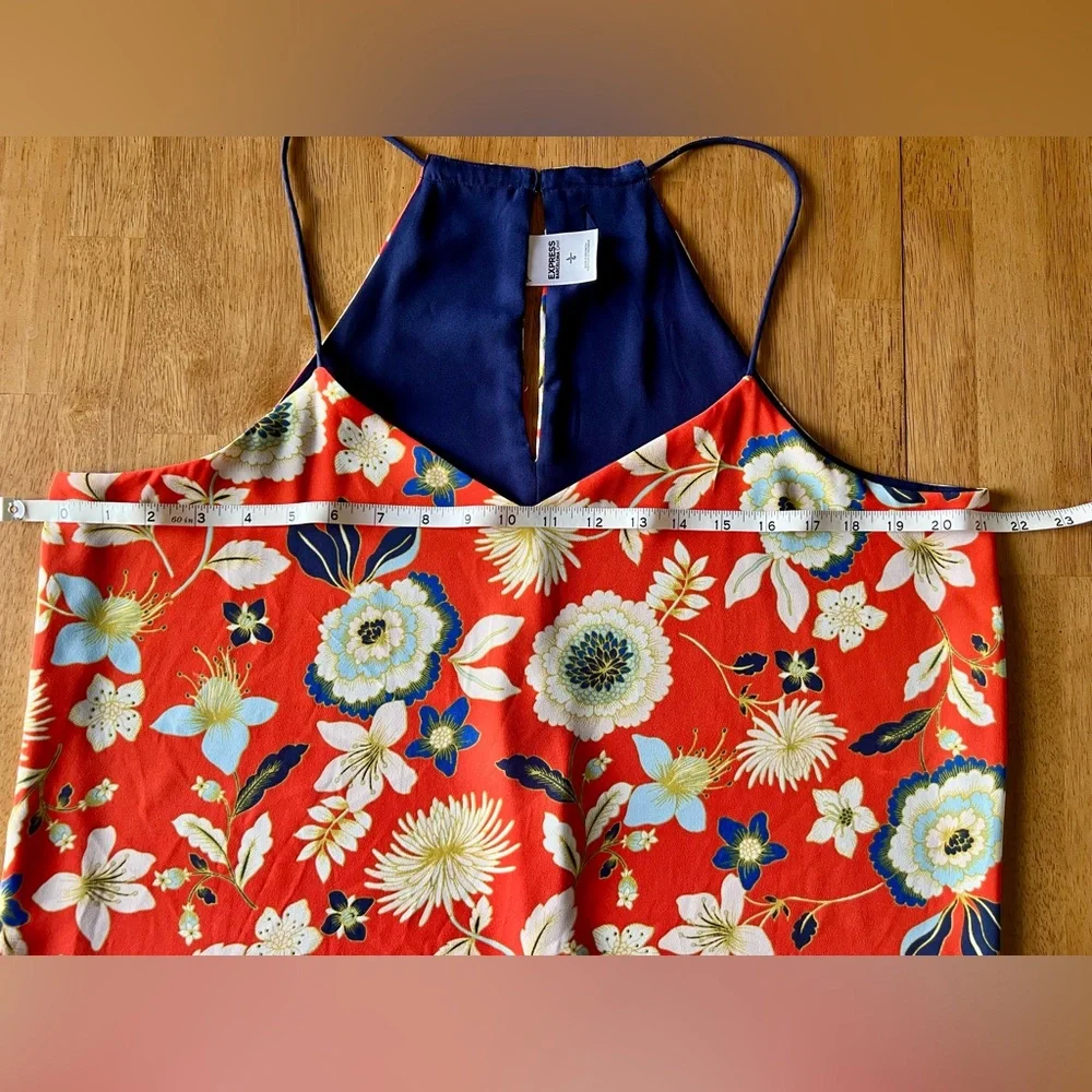 EXPRESS Barcelona Reversible Floral Camisole - Picture 3 of 5